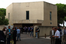 Gérald Darmanin et Gabriel Attal se sont rendus samedi 24 août à la synagogue de La Grande-Motte (Hérault), après l'attaque ayant visé le bâtiment.