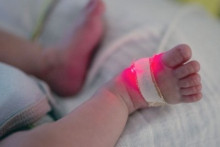 Un nourrisson, dans une maternité française.