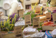 Les Français mangent moins de variétés de fromages.