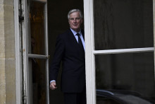 La semaine s'annonce périlleuse pour Michel Barnier, qui pourrait tomber trois semaines après son arrivée à Matignon.