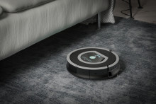 Un robot aspirateur laveur