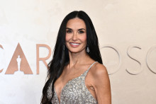 Demi Moore sur le tapis rouge des Oscars 2025.