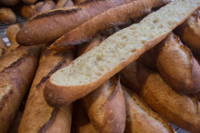 Les boulangers doivent payer une taxe pour chaque sachet utilisé pour la baguette.