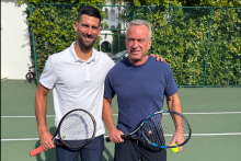 Novak Djokovic et Robert Kennedy Jr posent côte à côte