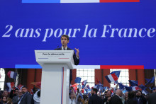 Gabriel Attal prononce un discours lors d'un meeting Renaissance à la Seine Saint-Denis, dimanche 6 avril 2025.