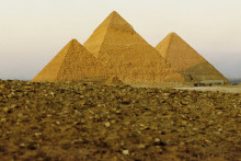 Les Pyramides de Guizeh, en Égypte (Illustration)