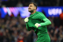 Gianluigi Donnarumma célèbre la qualification du PSG, le 15 avril 2025, lors du quart de finale de la Ligue des champions, le 15 avril 2025
