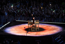 Lady Gaga en concert à Copacabana, au Brésil.