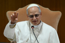 Léon XIV, le 10 mai 2025, lors d'une réunion avec les cardinaux au Vatican
