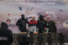 Tal Shoham lors de sa "libération" par le Hamas, le 22 février 2025.