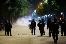 Des policiers à Paris, le soir de la victoire en Ligue des champions du PSG, le 31 mai 2025