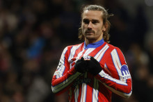 L'attaquant français de l'Atletico Madrid, Antoine Griezmann, ici le 11 décembre 2024 lors d'un match de Ligue des Champions, a prolongé avec le club espagnol.