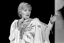 La chanteuse Nicole Croisille en 1980