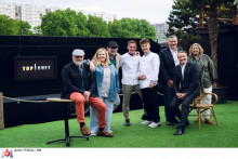 Les finalistes de "Top Chef 2025" Quentin et Charlie entourés des chefs.