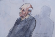 Croquis du chirurgien pédocriminel Joël Le Scouarnec aux 299 victimes, lors de son procès, le 23 mai 2025.