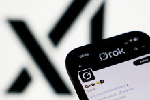 Le robot conversationnel Grok a été lancé sur X par Elon Musk fin 2023 pour proposer une version moins "woke" que ChatGPT