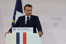 Emmanuel Macron lors de son discours aux armées, le dimanche 13 juillet 2025.