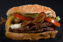 Lle "McWhopper", mix du Whopper de Burger King