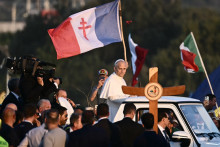 Le pape Léon XIV, lors de son arrivée près de Rome pour le Jubilé