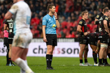 Un arbitre français lors d'un match de Top 14.