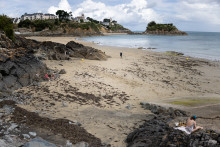 Une plage à Saint-Quay-Portrieux (Illustration)