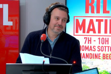 L'humoriste Alex Vizorek au micro de RTL.