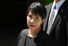 Sanae Takaichi lors d'une visite au sanctuaire Yasukuni en août 2025