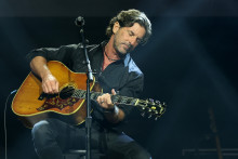 Brett James, chanteur de country, est décédé à 57 ans.