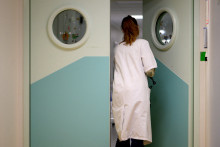 Une médecin dans l'hôpital de Strasbourg