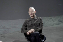 Tom Hanks en interview sur M6 pour l'expo "Destination Lune : un voyage immersif"