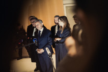 Nicolas Sarkozy s'adresse à la presse après le verdict de son procès pour financement illégal de sa campagne présidentielle de 2007 par la Libye, au tribunal correctionnel de Paris, le 25 septembre 2025.