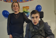 Cathy a lancé une cagnotte pour pouvoir acheter un véhicule adapté à son fils, polyhandicapé.