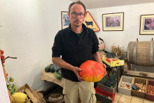 Jean Philippe est agriculteur dans le Pas-de-Calais. Il s’est fait voler 200 kilos de courges et de patates douces dans ses champs.