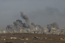 Israël continue de bombarder la bande de Gaza.