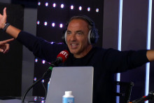 Nikos Aliagas dans "Les Grosses Têtes"