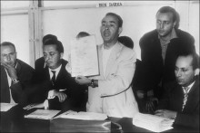 Mehdi Ben Barka annonçant le 9 septembre 1959 à Casablanca la constitution de l'Union Nationale Des Forces Populaires.