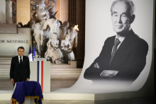 Emmanuel Macron a salué la panthéonisation de Robert Badinter jeudi 9 octobre