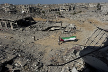 Un drapeau palestinien brandi à Gaza (image d'illustration)