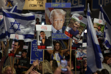 Des manifestants sur la place des Otages à Tel Aviv