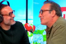 Augustin Trapenard et Jean Dujardin, sur RTL