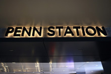 Ue nouvelle-née a été retrouvée abandonnée dans la station Penn Station, à New York.
