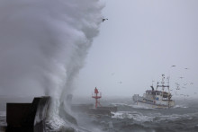 Des vagues impressionnantes à Plobannalec-Lesconi (Finistère)