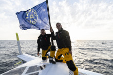 Sébastien Josse et Armel le Cléac'h à bord du Maxi Banque Populaire