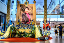 Une photo de la reine mère de Thaïlande Sirikit