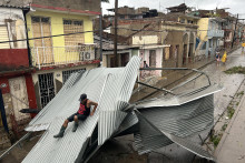 Une maison endommagée par l'ouragan Melissa, à Santiago de Cuba, le 29 octobre 2025