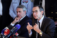 Le ministre de l'Intérieur Bruno Retailleau, aux côtés du président du Conseil régional des Hauts-de-France Xavier Bertrand, le 29 novembre 2024.