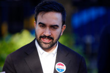 Le candidat démocrate à la mairie de New York, Zohran Mamdani après avoir voté dans un bureau du Queens, le 4 novembre 2025.