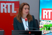 Marine Tondelier, dans le studio de RTL, le 6 novembre 2025