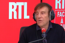 Alain Souchon et son fils Ours le 14 novembre 2025 sur RTL
