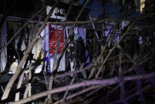 Les habitants évacuent après qu'une roquette russe a frappé la région de Kharkiv alors que la guerre entre la Russie et l'Ukraine, le 23 janvier 2024. (Illustration)